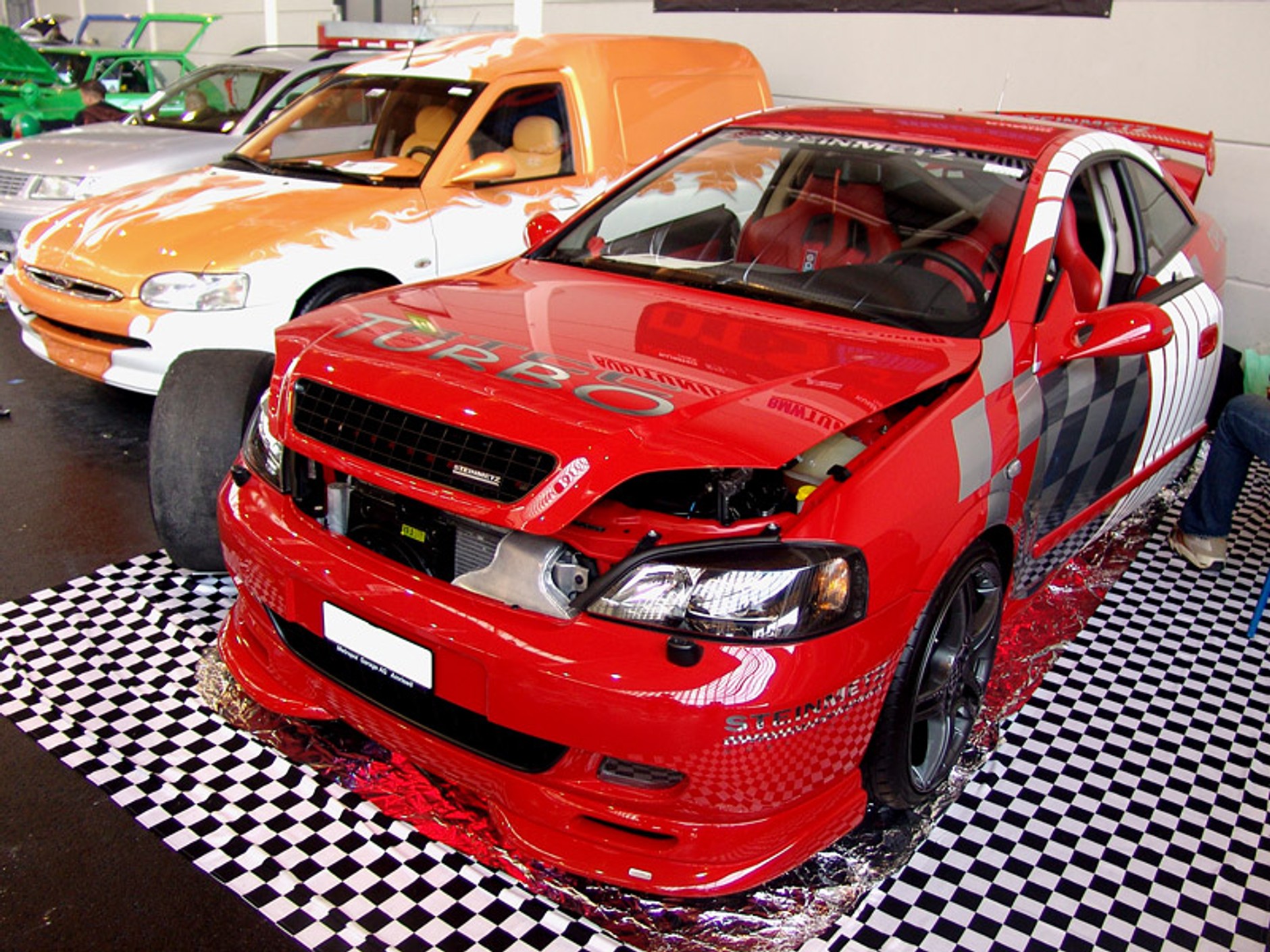 Tuning World Bodensee 2007: dziewczyny i samochody (fotogaleria)