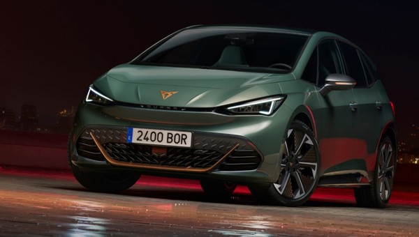 Cupra Born pokazała pazury. Hardkorowa wersja VZ "pędzi" 326 KM tylko na tylną oś