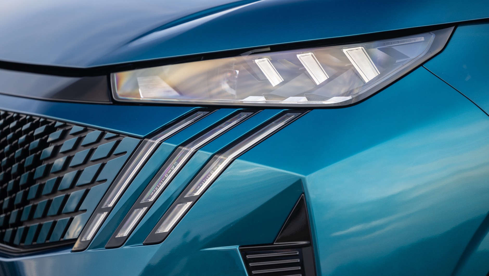 Peugeot e-3008