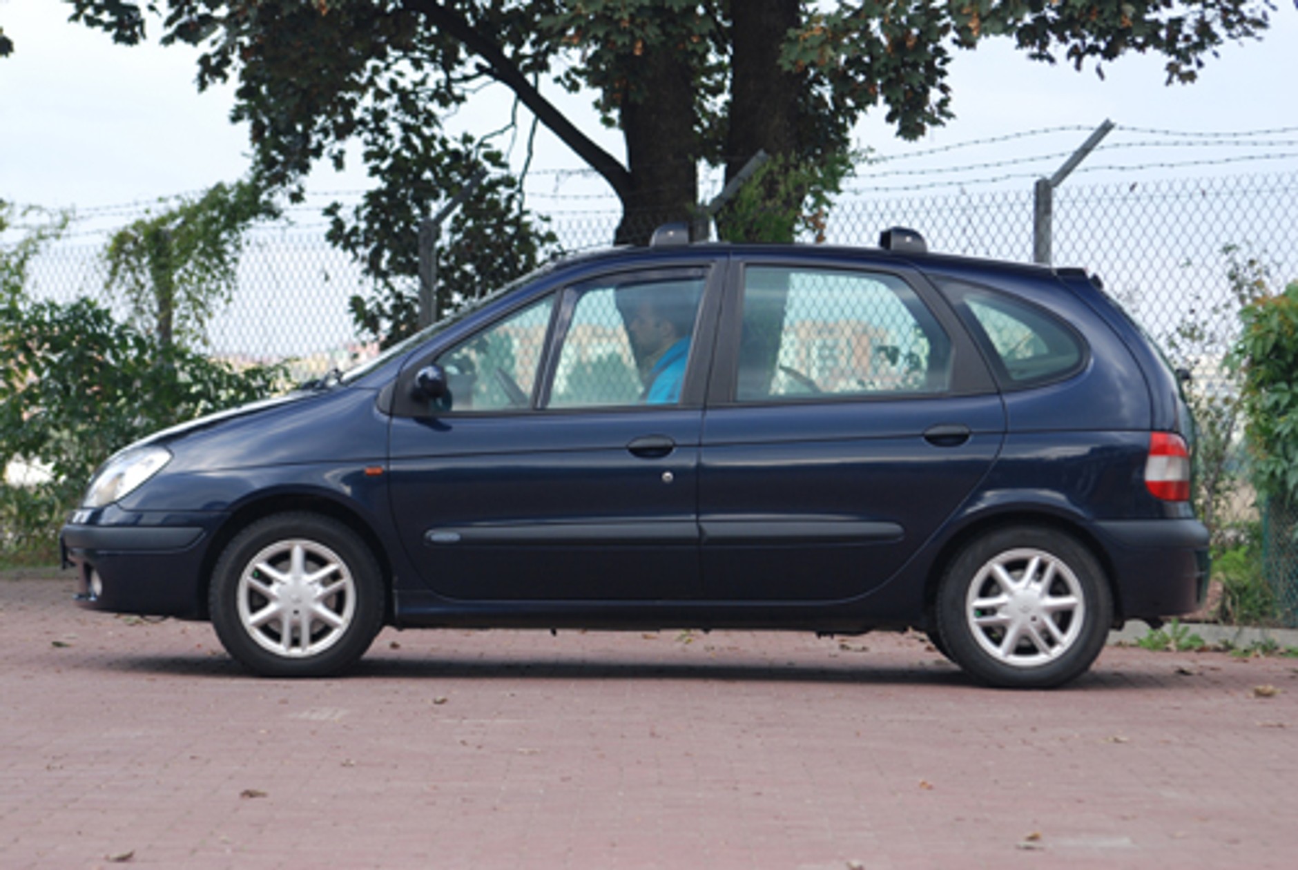 Renault Scenic 2.0 - Więcej swobody