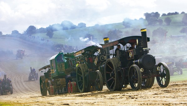 Pełną parą! Relacja  ze zlotu pojazdów z napędem parowym