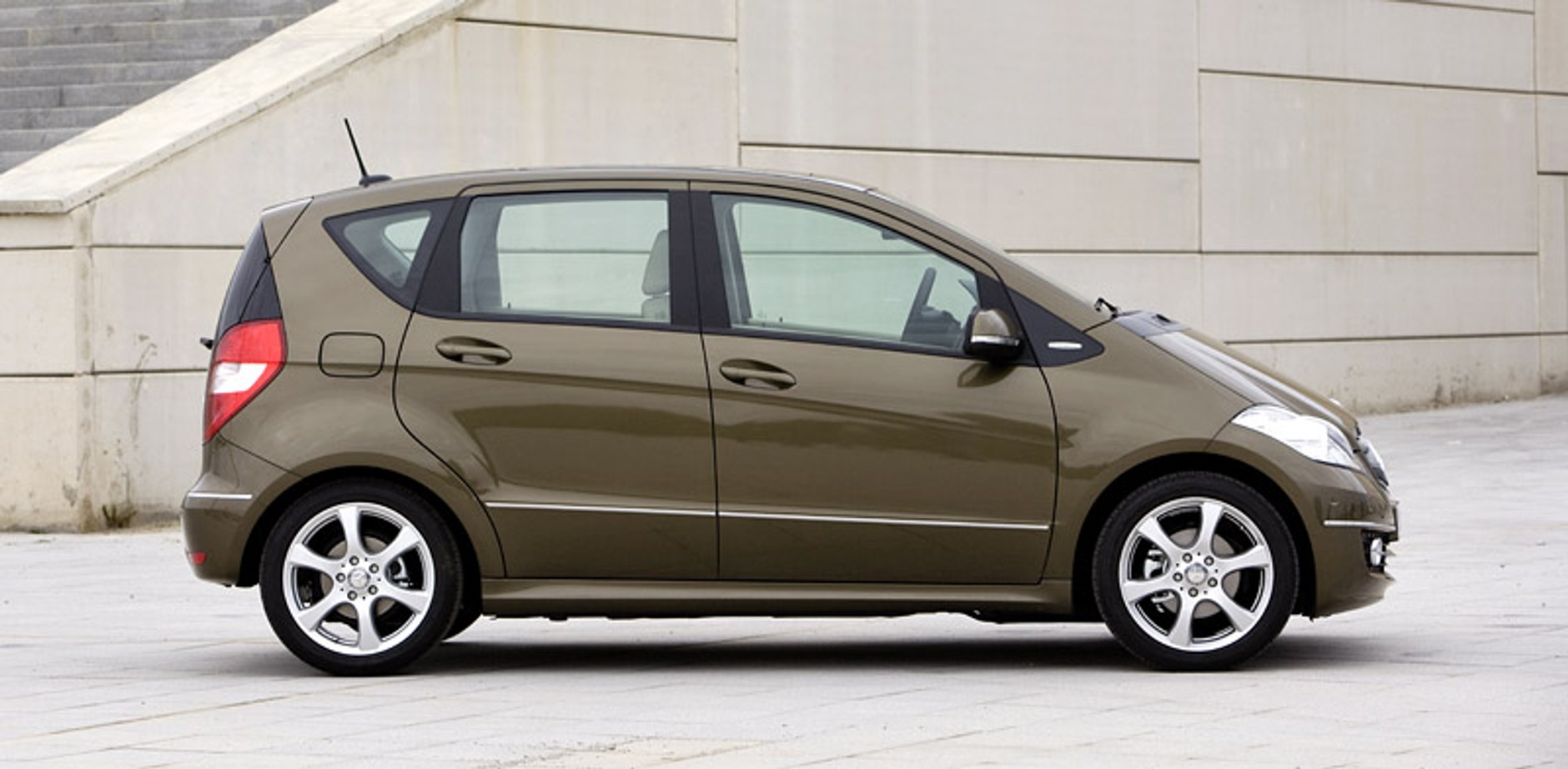 Mercedes-Benz: nowa A-Klasa będzie produkowana na Węgrzech