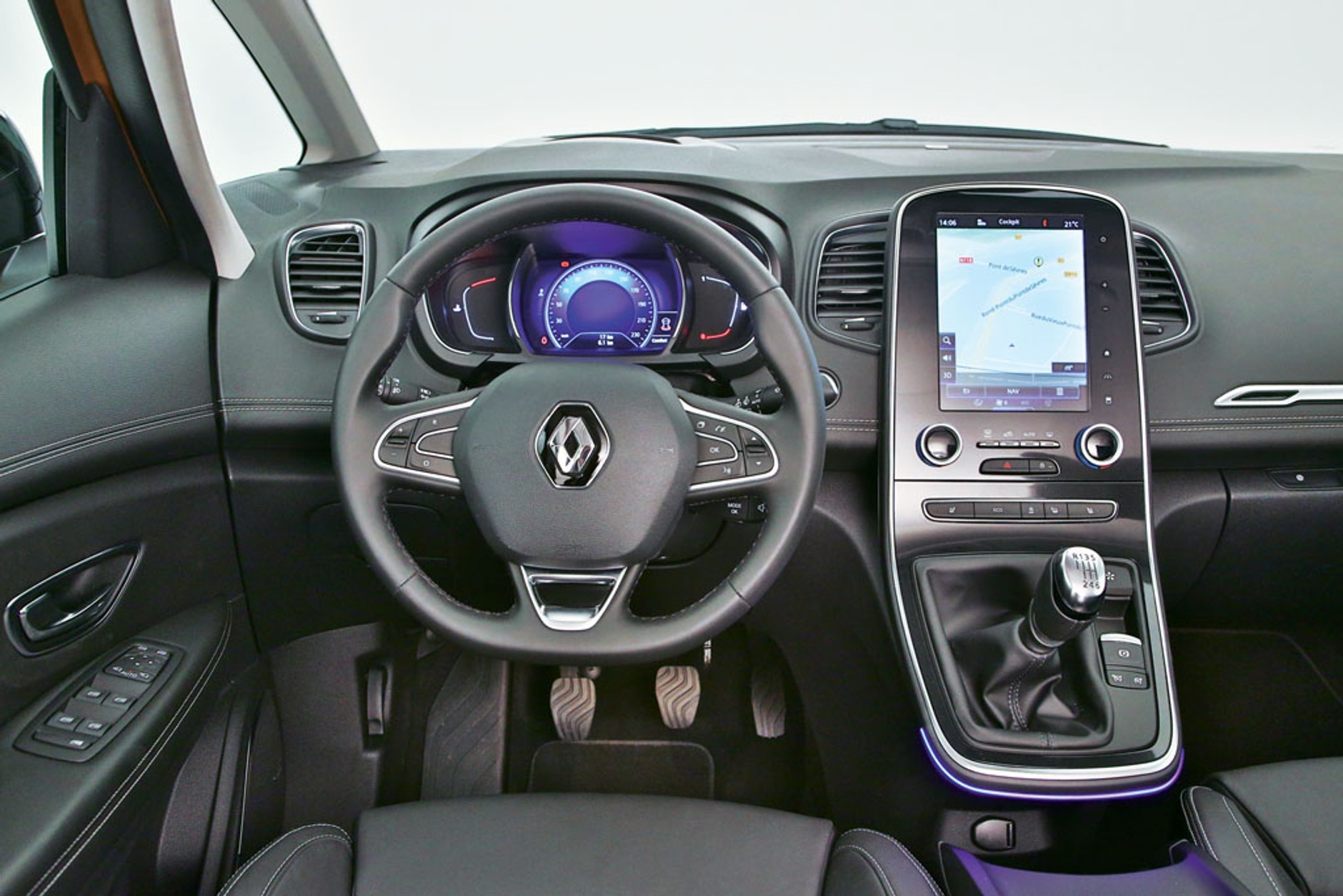 Renault Scenic kontra Volkswagen Touran - dwa pomysły na vana