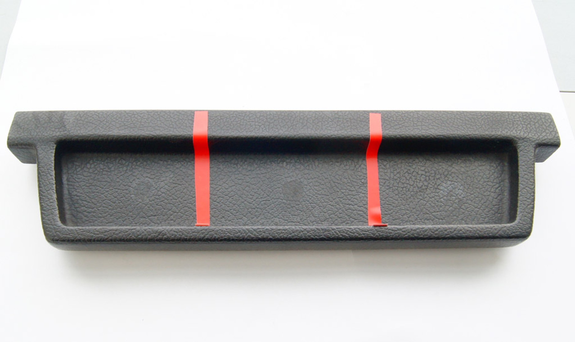 Uwaga, zapachy do auta niszczą kokpity!