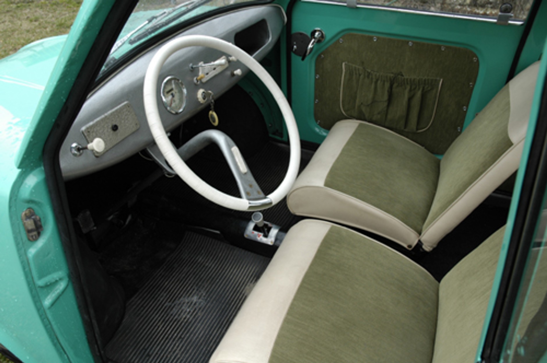 Mikrus - Mikroautko z fabryki... samolotów