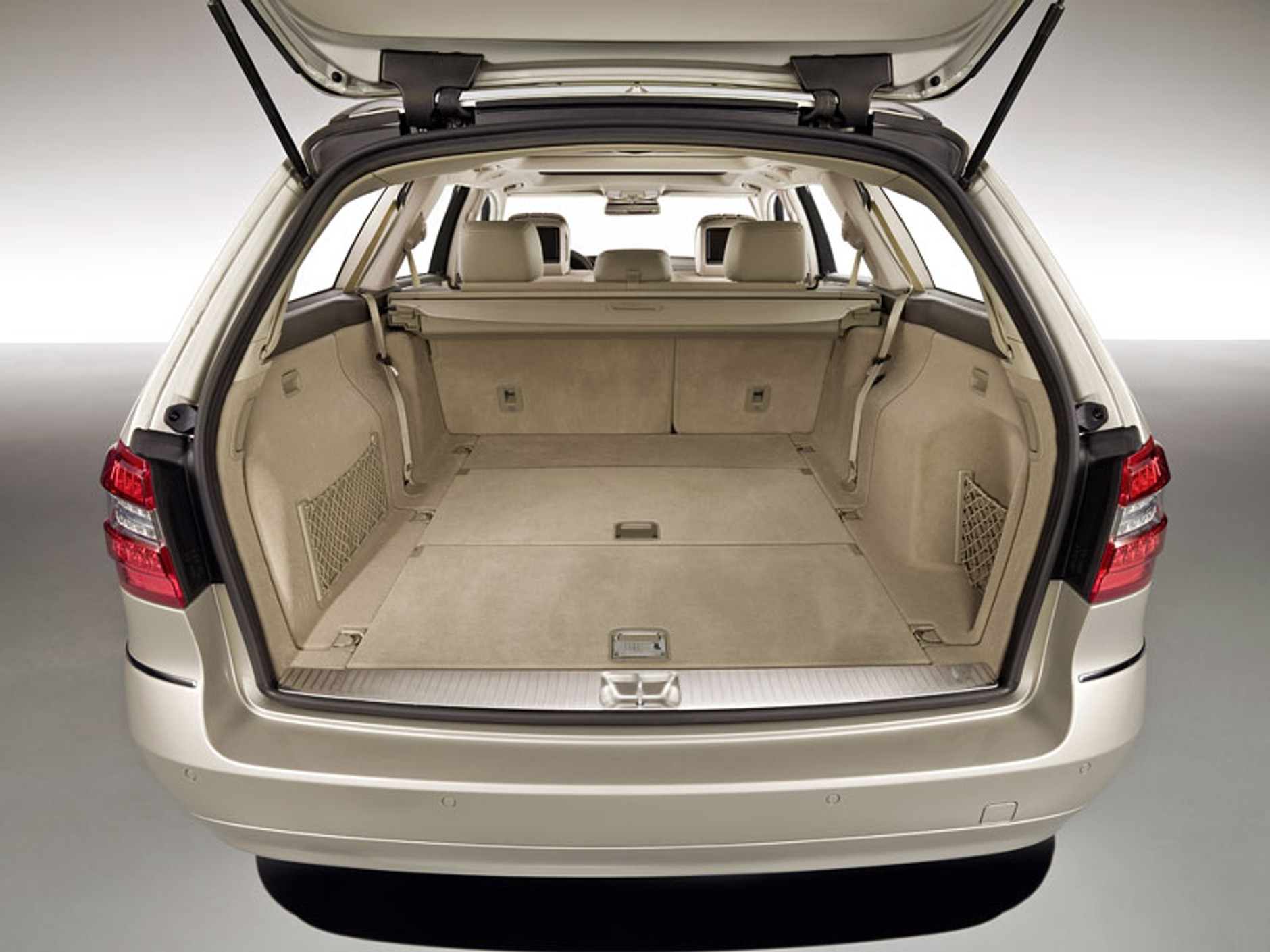 Mercedes-Benz: Klasa E kombi dostępna już w ofercie w Polsce! (ceny)