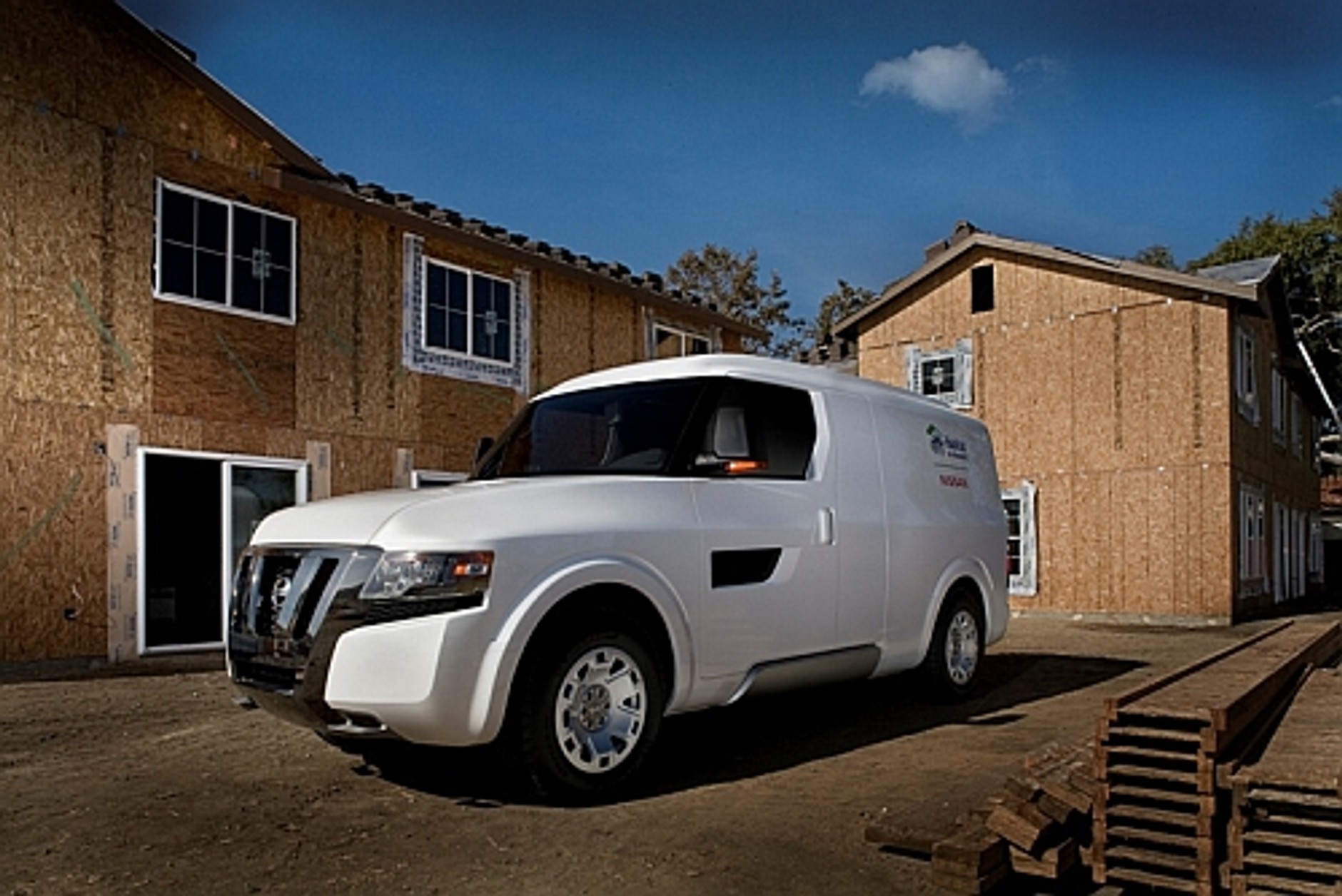 Nissan NV2500 Concept - Mobile biuro w dostawczaku