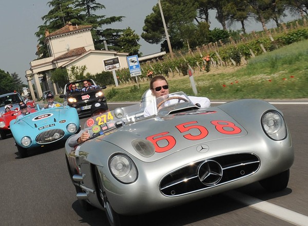 Zobacz zdjęcia z Mille Miglia 2011