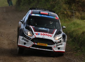 Rajd Azorów 2015: Kajetanowicz w czołówce
