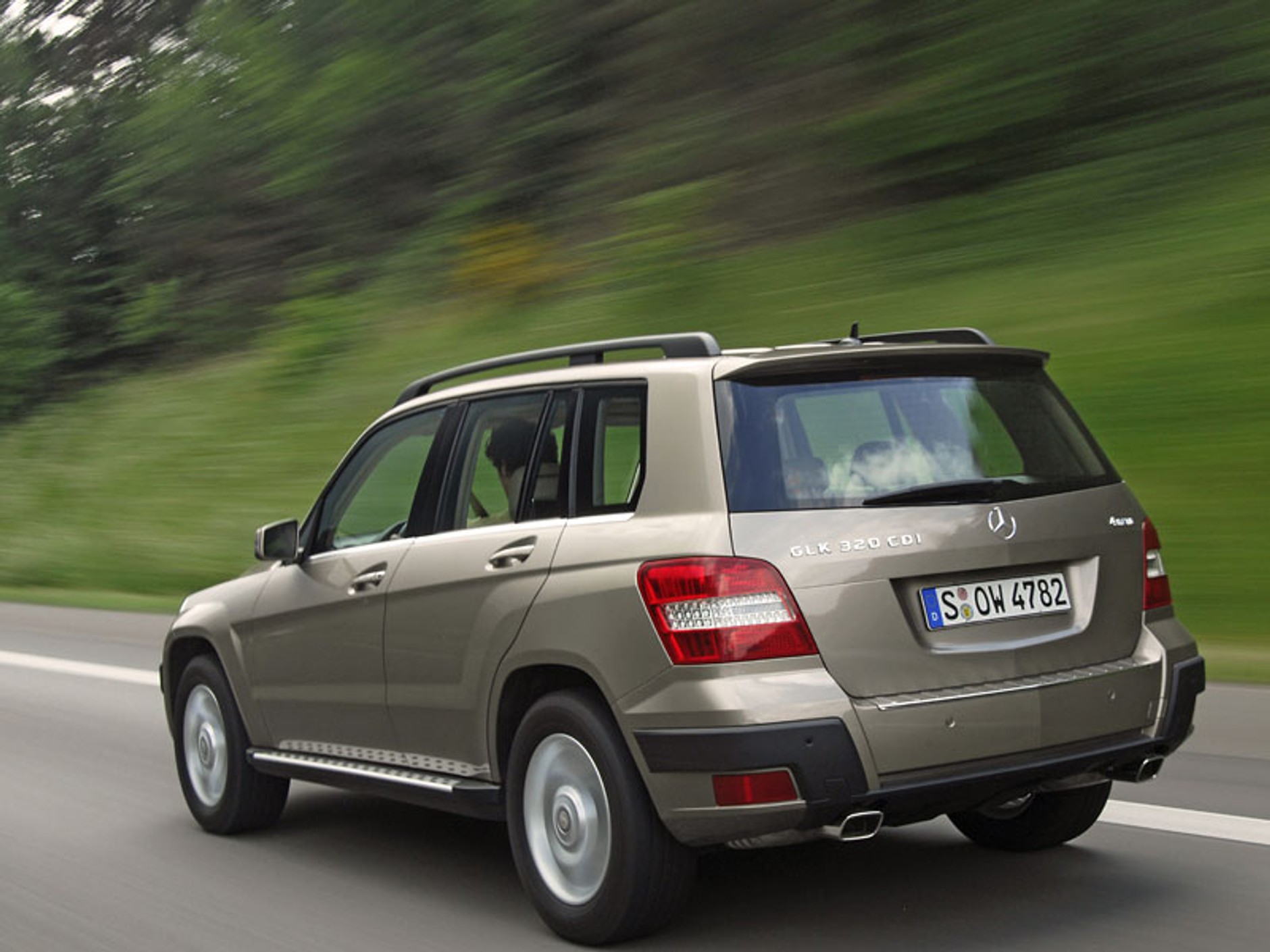 Mercedes-Benz GLK: przetestowany w Namibii (fotogaleria + informacje)