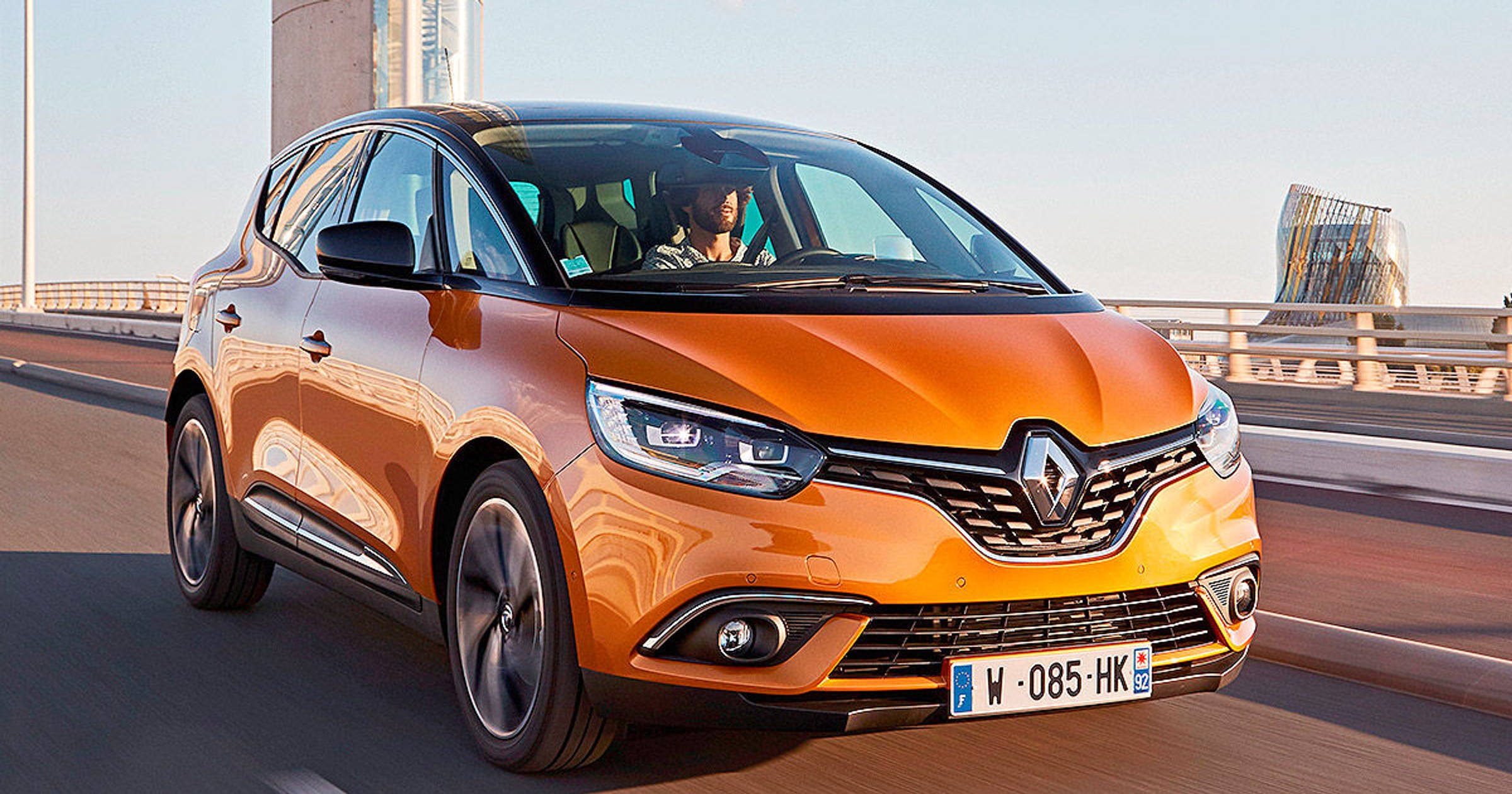 Renault Scenic - komfortowy van na 20-calowych kołach