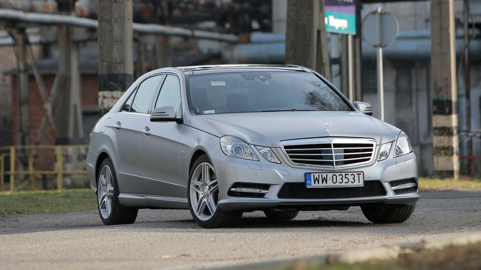 Mercedes E 500: rasowa limuzyna