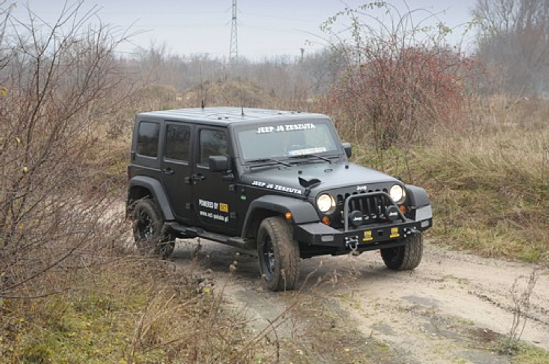 Jeep J8 2.8 CRD O.CT - Treść i forma