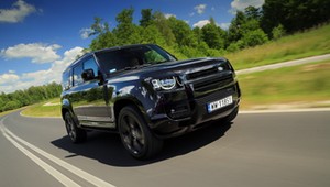 Nowy Land Rover Defender. Tylko nie mówcie o nim SUV, to prawdziwa terenówka