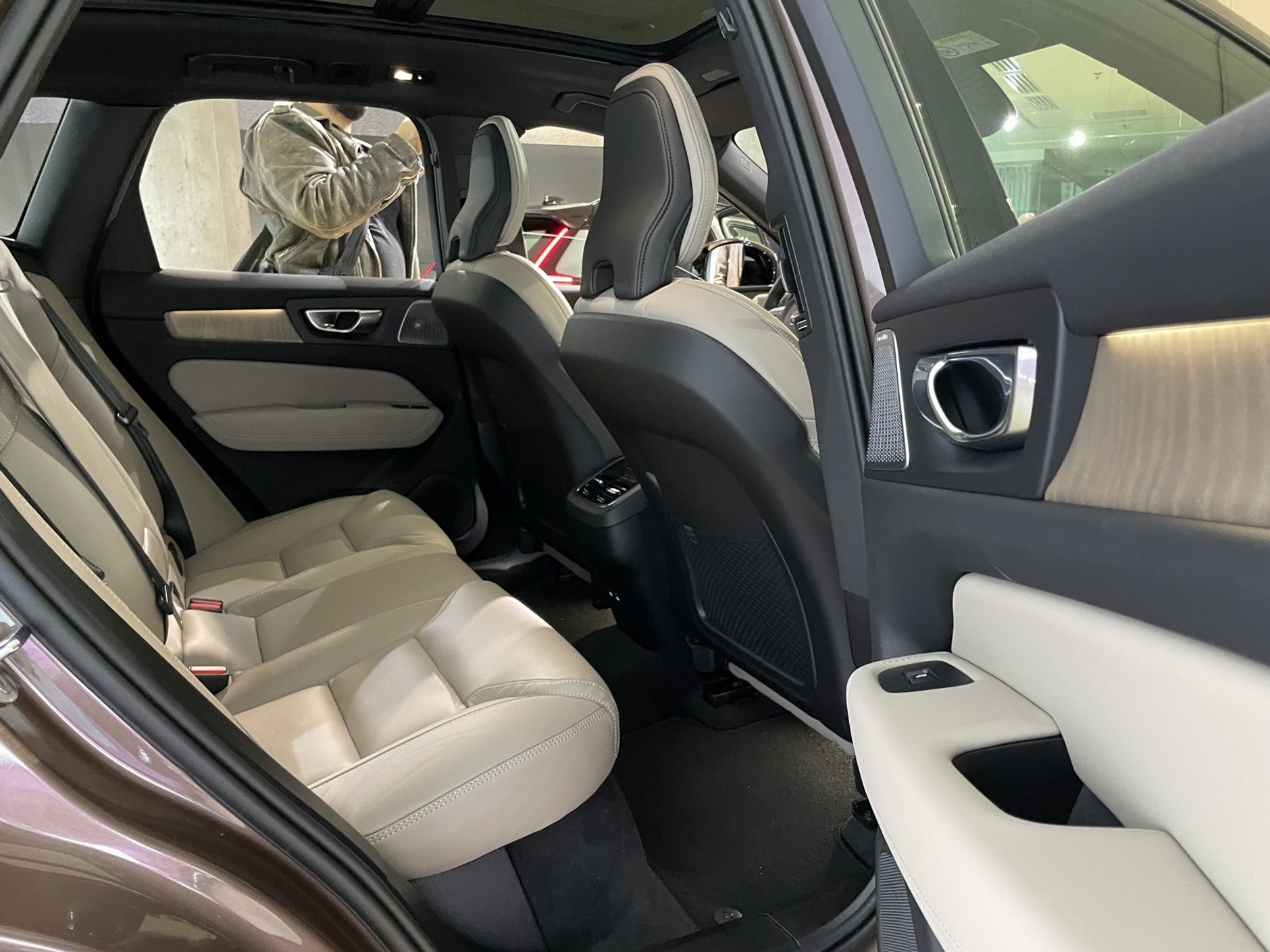 Volvo XC60 (2027)