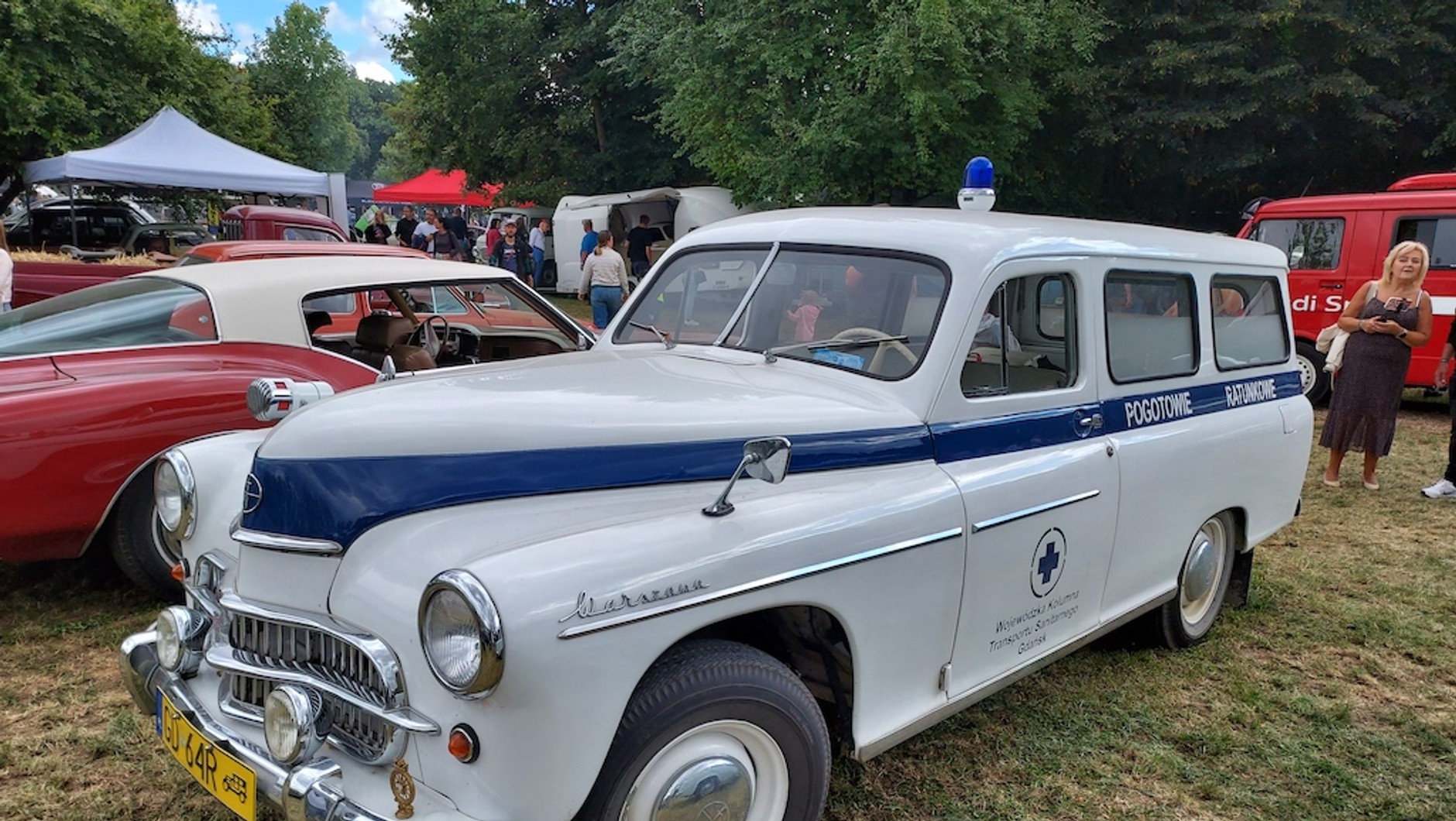 Motoclassic Wrocław 2025: karetek na bazie Warszawy zachowało się do dziś niewiele. Taki egzemplarz dziś może być wart znacznie więcej od niejednego klasyka zachodniej marki w podobnym wieku