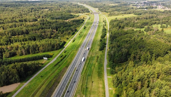 Minister dał zielone światło. Kierowcy będą mieli więcej miejsca na autostradzie A4