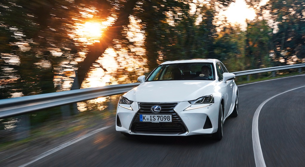 Lexus IS