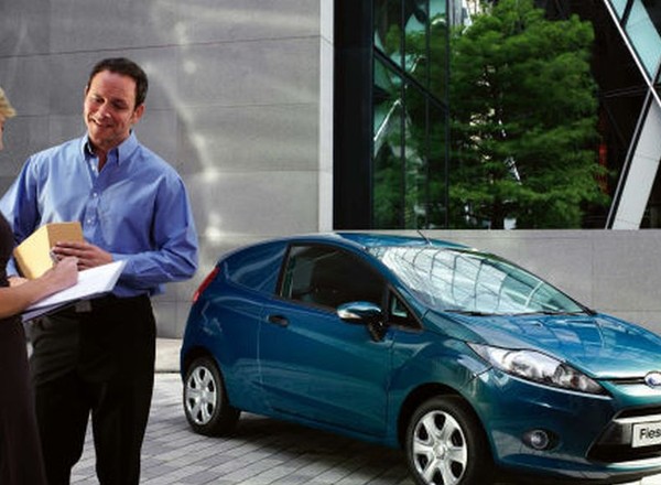 W salonach Forda dostępna jest już Fiesta van