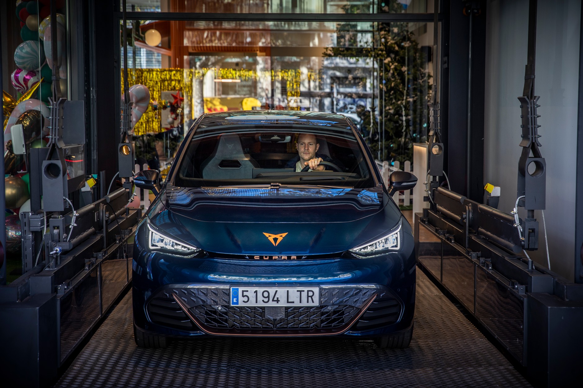 Marc ter Stegen przesiada się do Cupry Born First