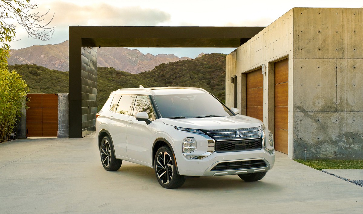 Mitsubishi Outlander (czwarta generacja; od 2021 r.)