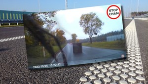 Niespodziewana sytuacja na DK 15. Kierowcy musieli hamować przed sofą [WIDEO]