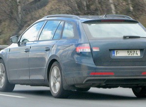 Nowa Skoda Superb Combi przyłapana na testach