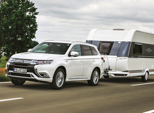 Mitsubishi Outlander PHEV - czy rzeczywiście pali 2,0 l/100 km?