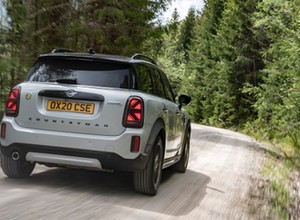 Mini Countryman po liftingu – odmładzanie największego Mini