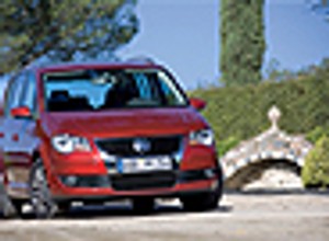 VW Touran - Nowy silnik i face lifting