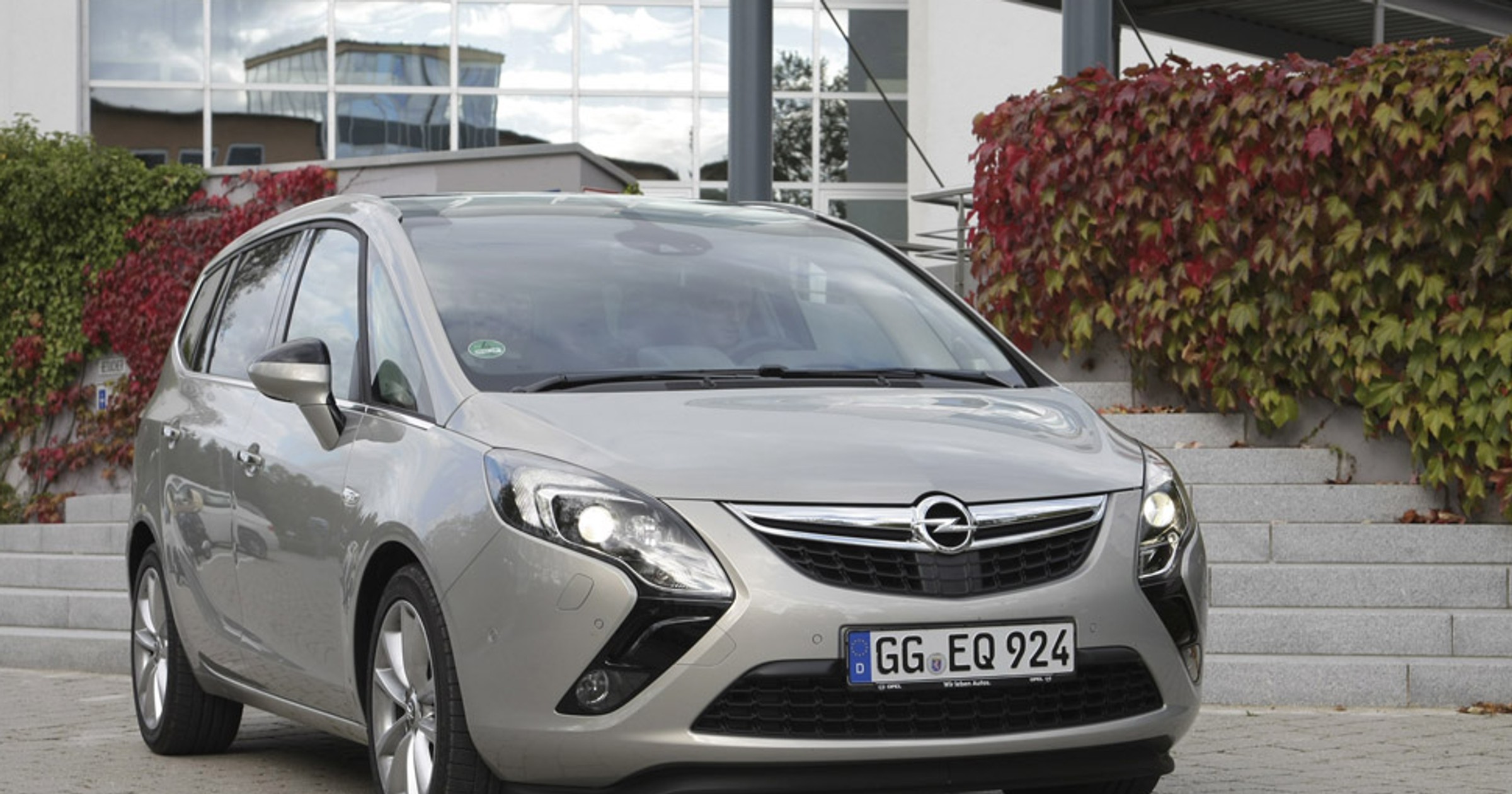 Nowy Opel Zafira to funkcjonalność przez duże F