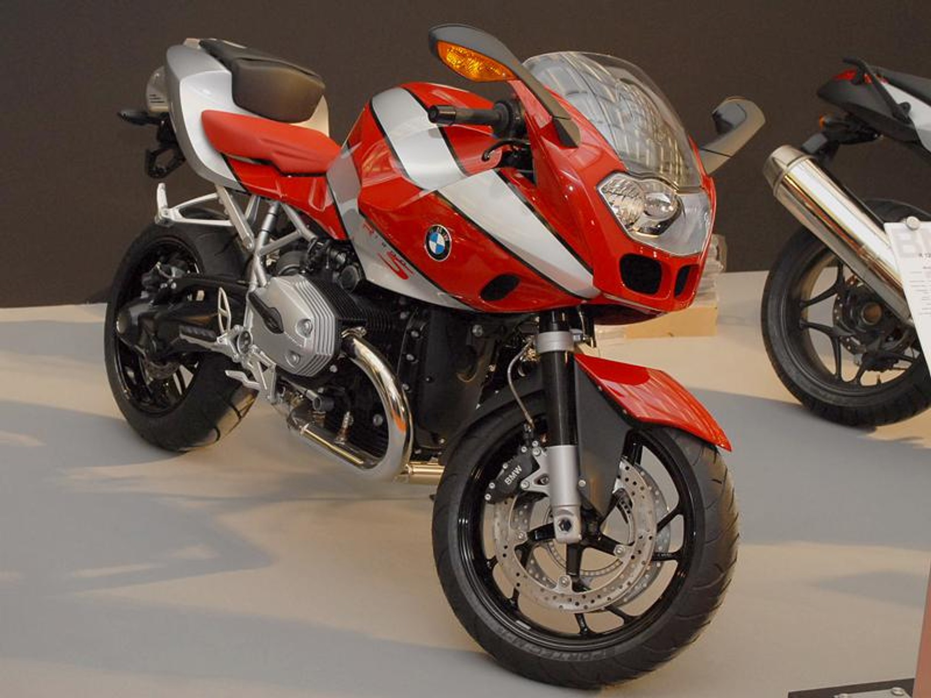 MMOTION 06: Mały Paryż w praskich Holešovicach