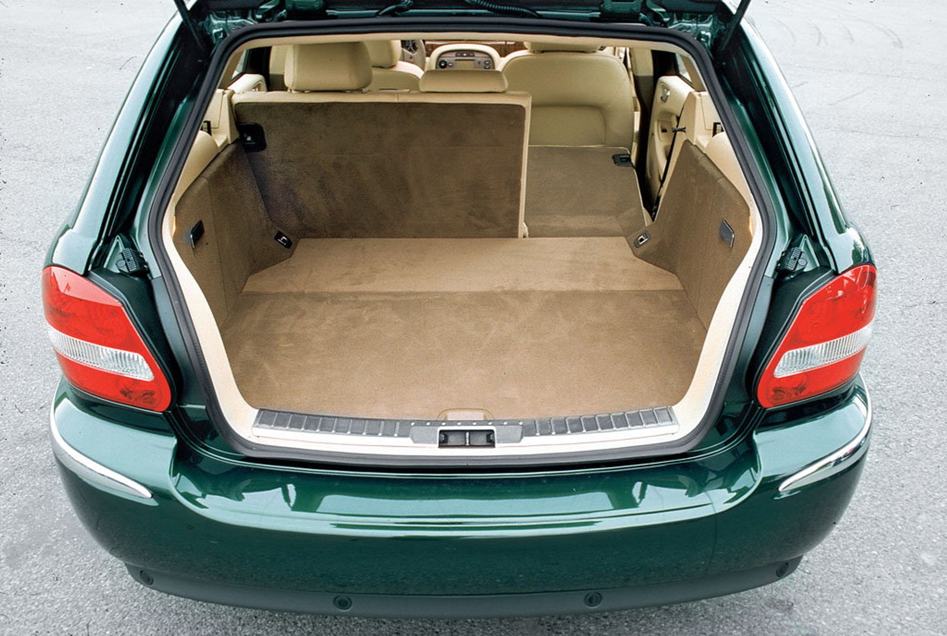 Jaguar X-Type 2.0 D - tani wstęp do klasy biznes