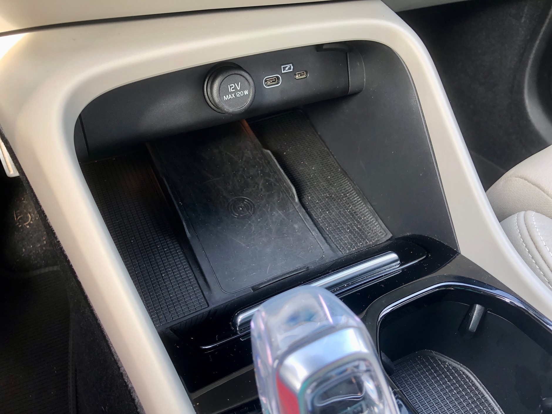 Volvo XC40 B3 Plus Dark