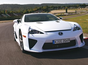 Lexus w Polsce: zaczęło się od 2 sztuk
