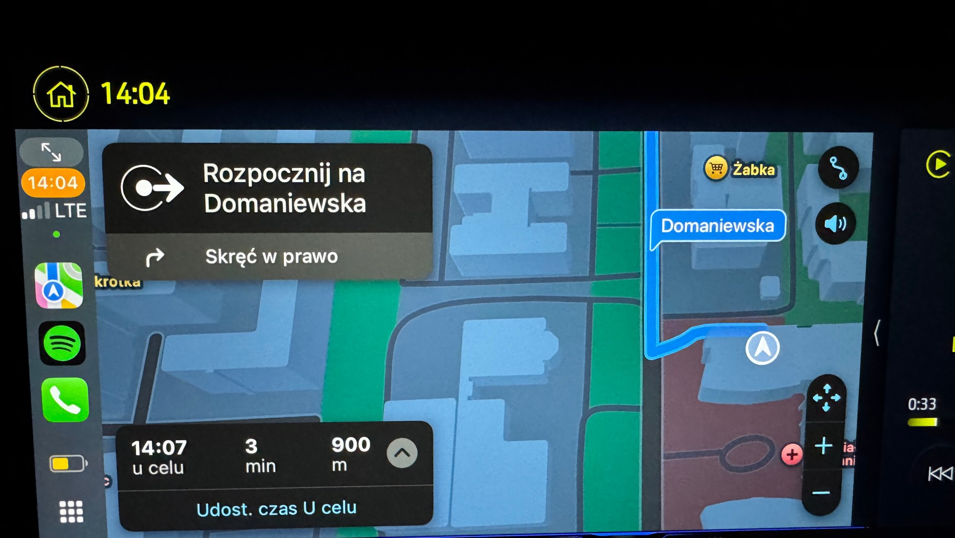 Nie jest to wina Google Maps. To po prostu problem Apple CarPlay. Na zdjęciu nawigacja Apple
