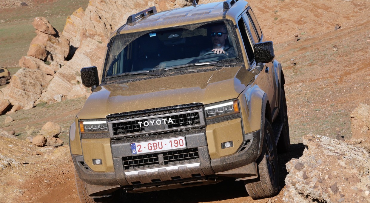Wjechał nowy Land Cruiser 250. Jeździłem nim po górach, jeździłbym na co dzień