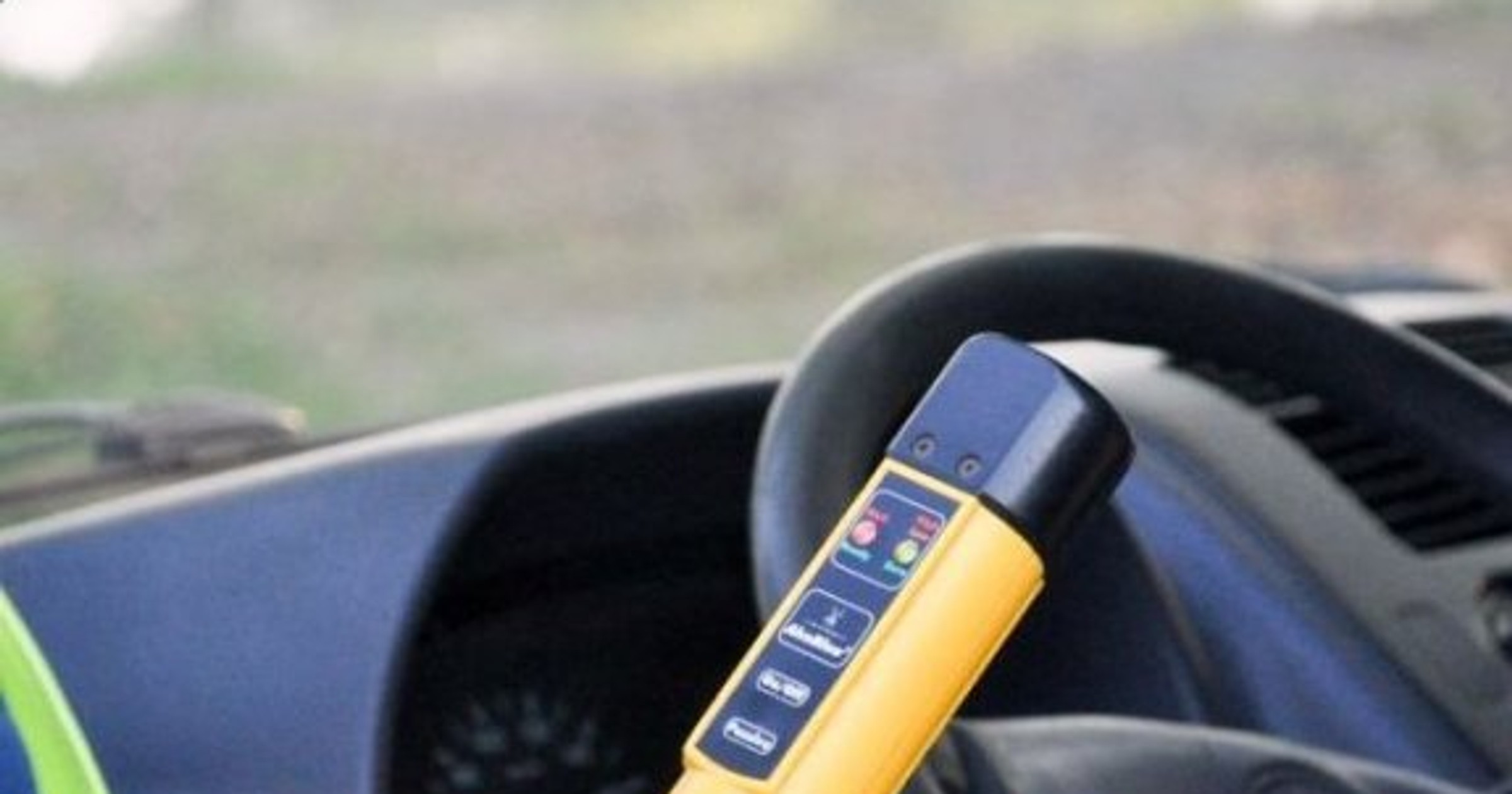 Obraz pochodzący z serwisu https://zamosc.policja.gov.pl/lza/informacje/aktualnosci/146493,Kolizja-dwoch-pojazdow-Jedna-z-uczestniczek-zdarzenia-byla-pijana.html