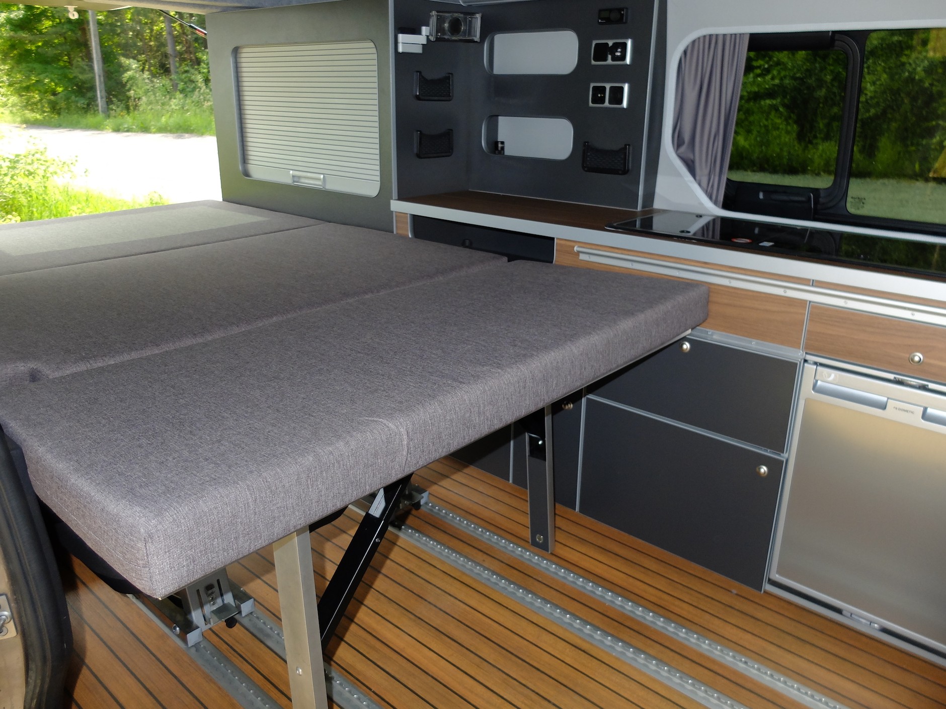 Renault Trafic z zabudową Wavecamper (2021)