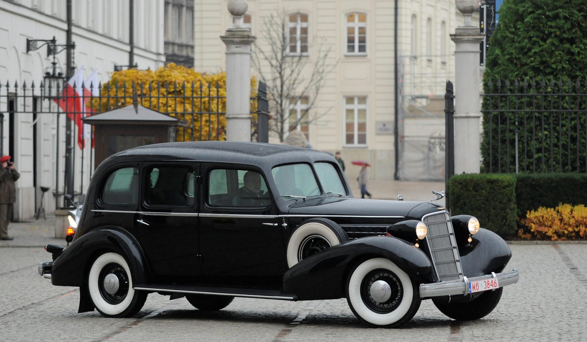 WARSZAWA CADILLAC JÓZEFA PIŁSUDSKIEGO (Cadillac 355D)