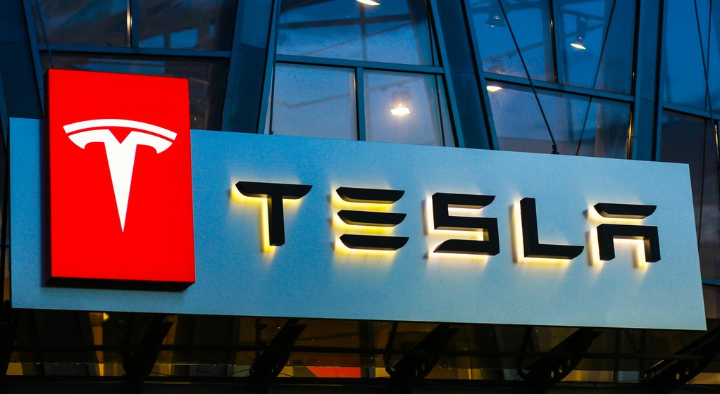 Logo Tesli