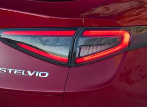 Alfa Romeo ma kłopot. Potknęła się o elektromobilność