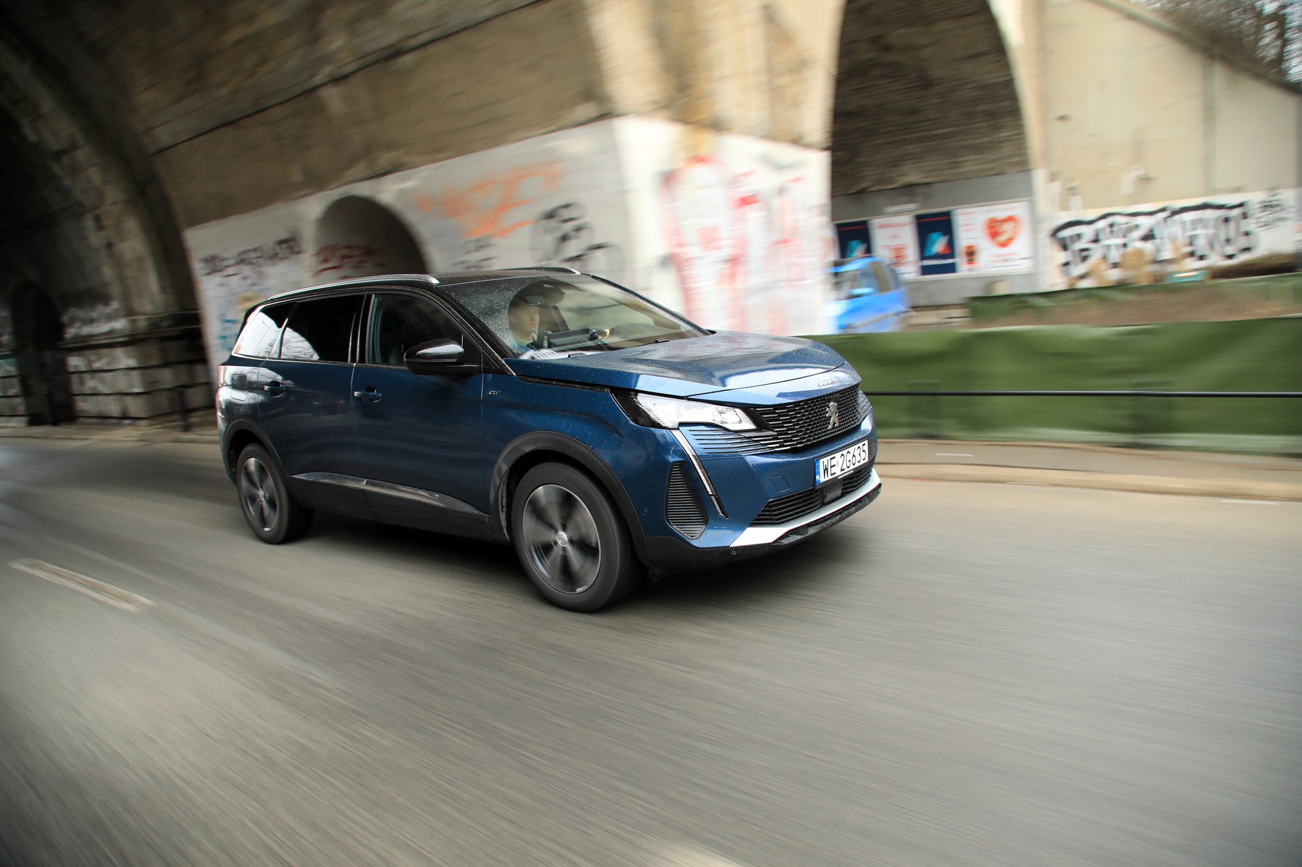 Peugeot 5008 po liftingu to nadal SUV z cechami vana