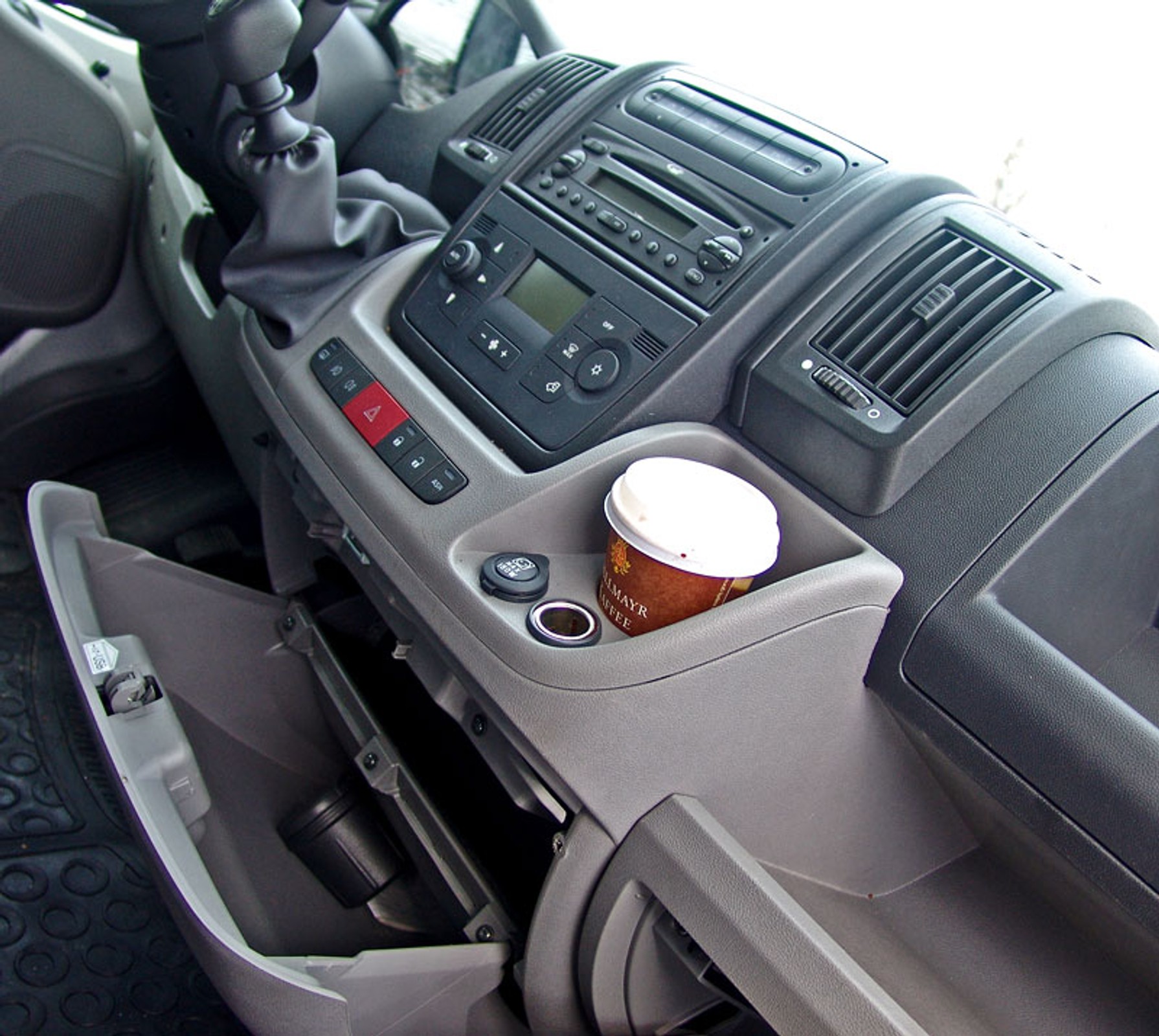 Citroën Jumper 2,2 HDi 120 Kombi: mały autobus i ciężarówka