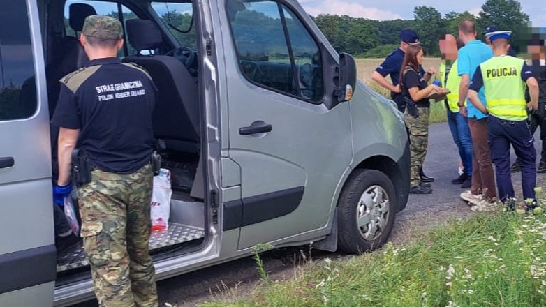 21-latka spowodowała kolizję. To był jej najmniejszy problem