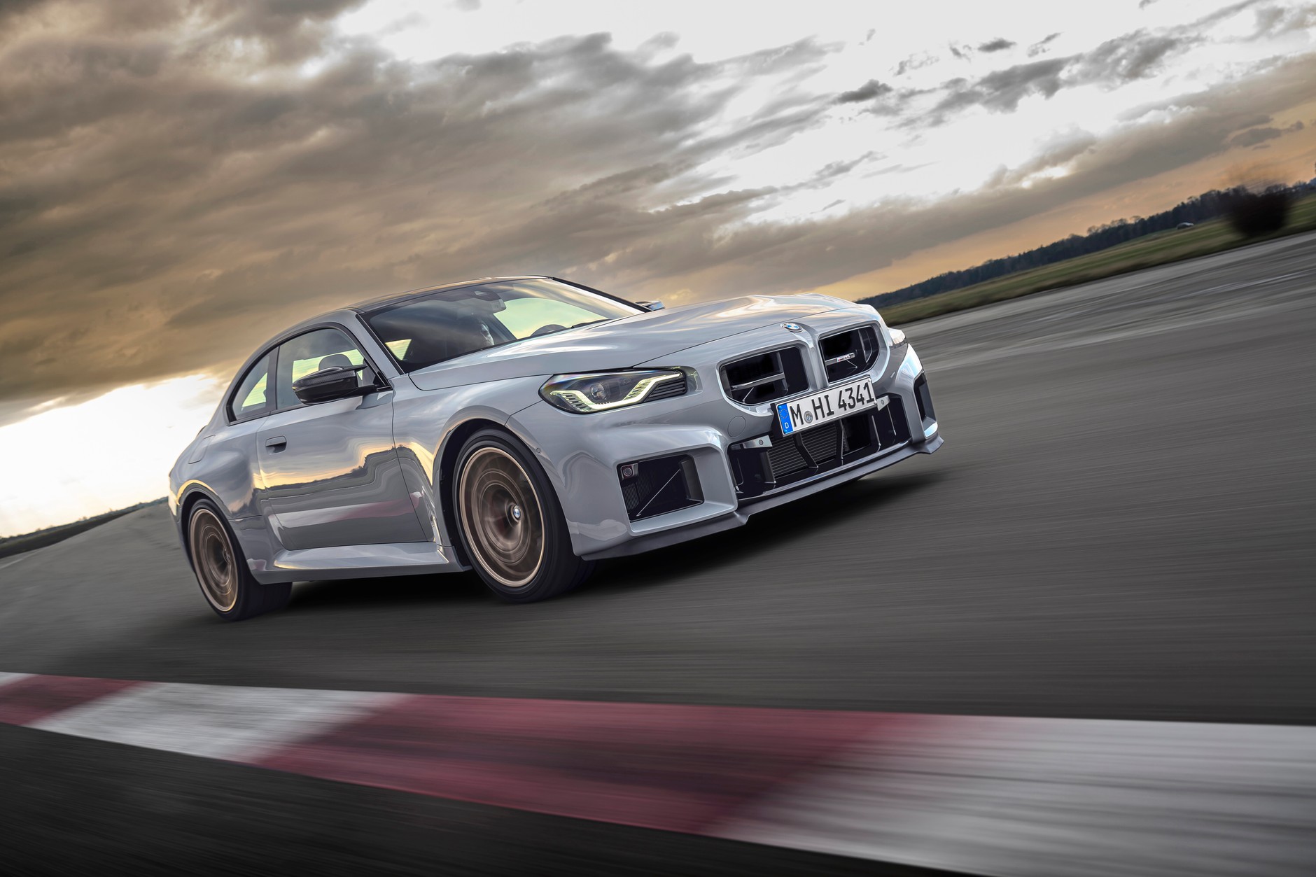 BMW M2 CS