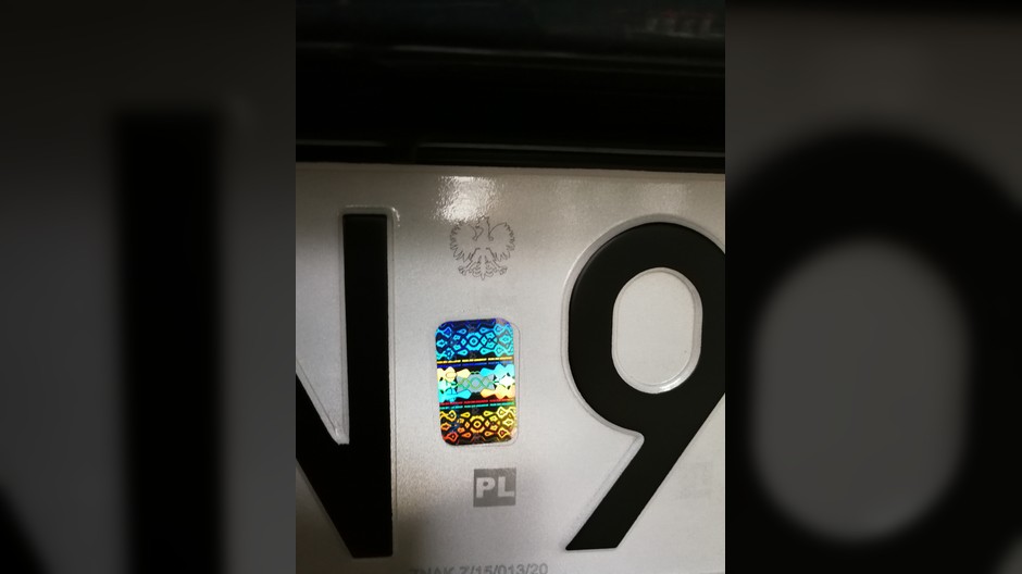 Nowe zabezpieczenia tablic rejestracyjnych