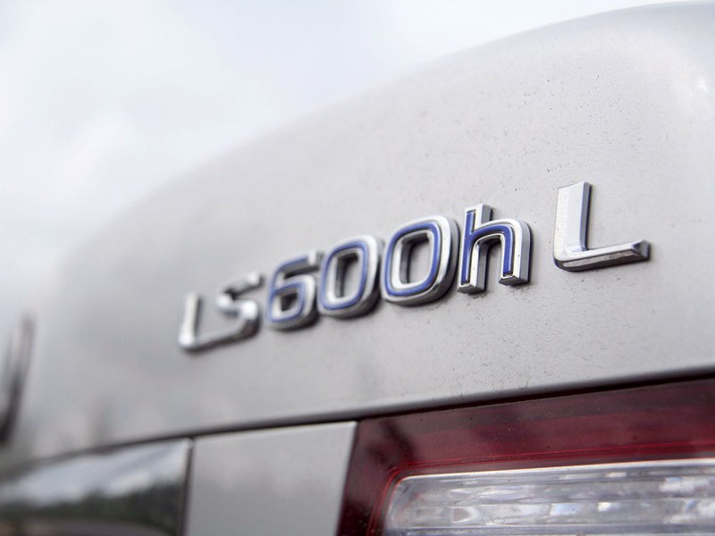 Lexus: hybrydowe wersje modeli GS i LS z większym bagażnikiem