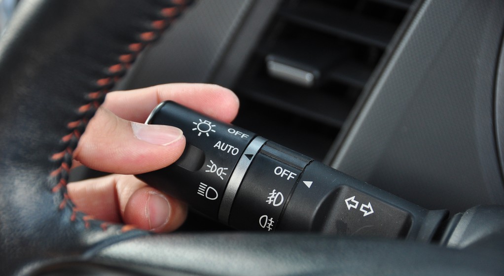 Przełącznik świateł w samochodzie