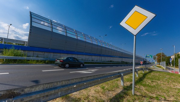 W tym mieście znajduje się najdłuższa ulica w Polsce. To wcale nie stolica!